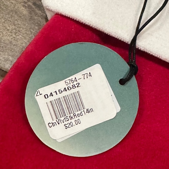 Small Velvet Stocking - Red - Picture 5 of 6